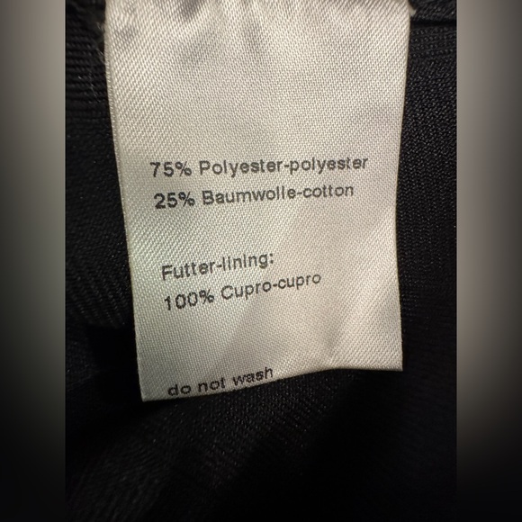 Akris punto Fil Coupé Jacquard A-Line Shirtdress
Akris punto
NWOT - Picture 8 of 9